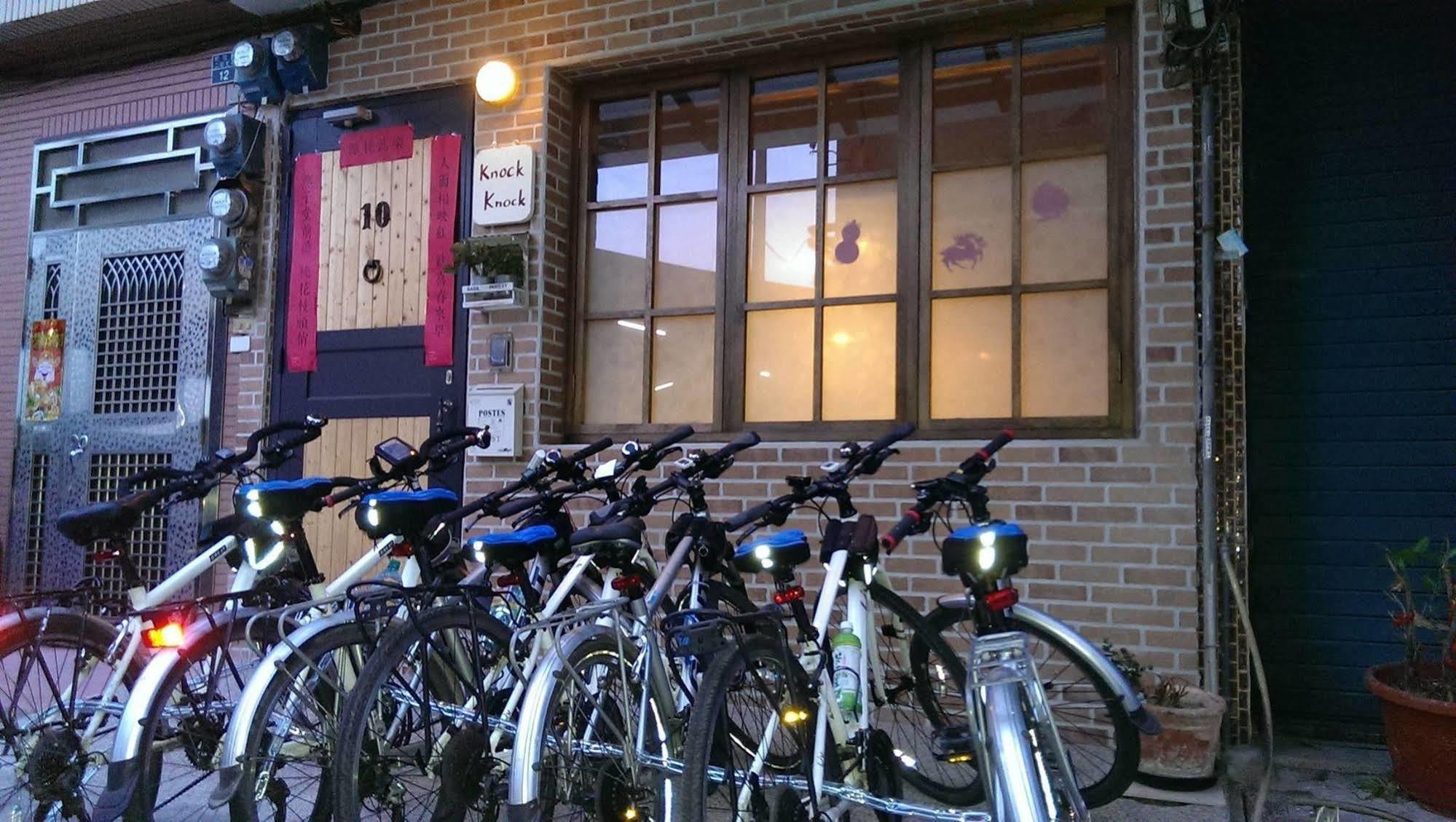 Knock Knock Hostel Kaohsiung Eksteriør billede