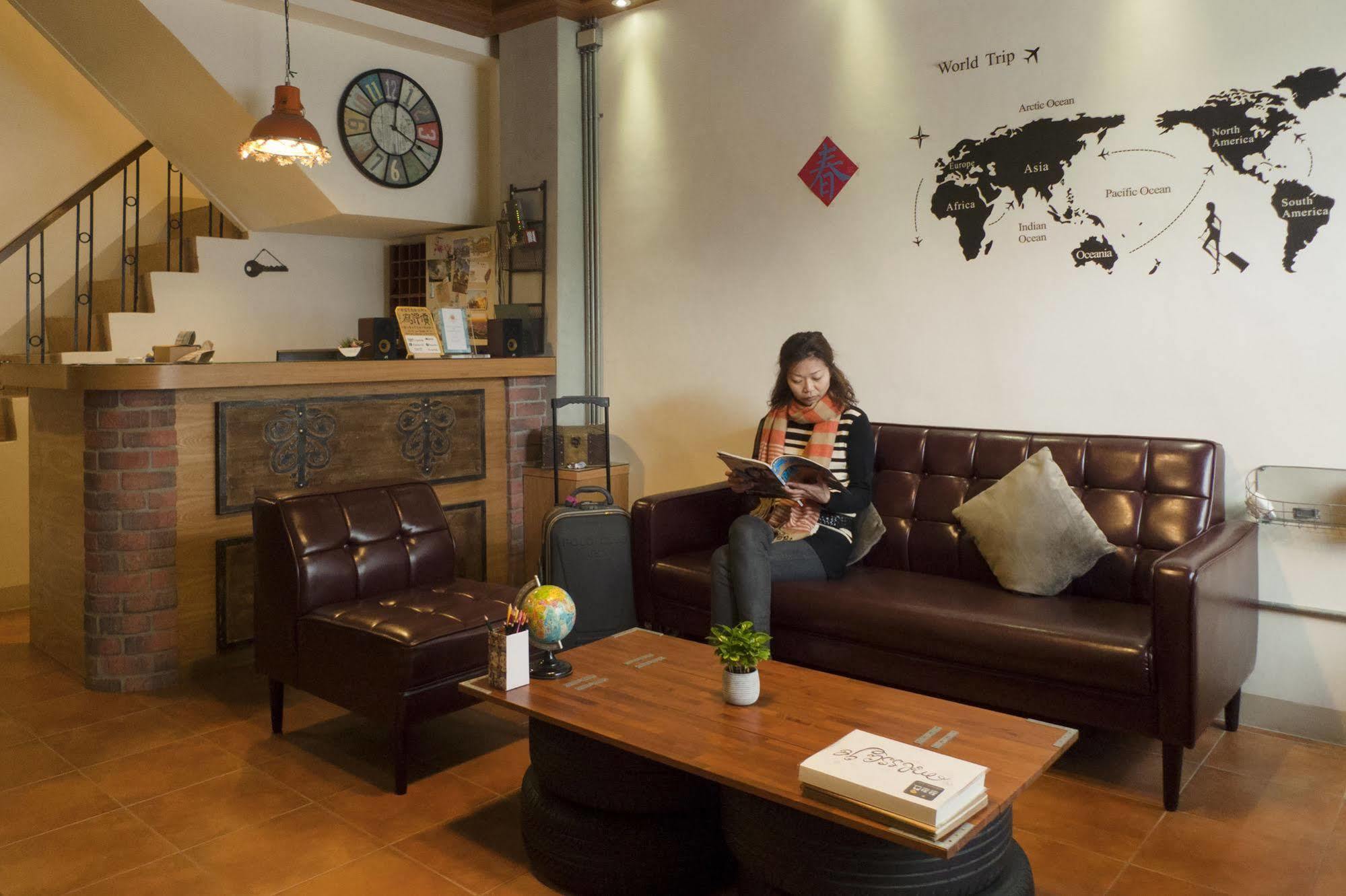 Knock Knock Hostel Kaohsiung Eksteriør billede