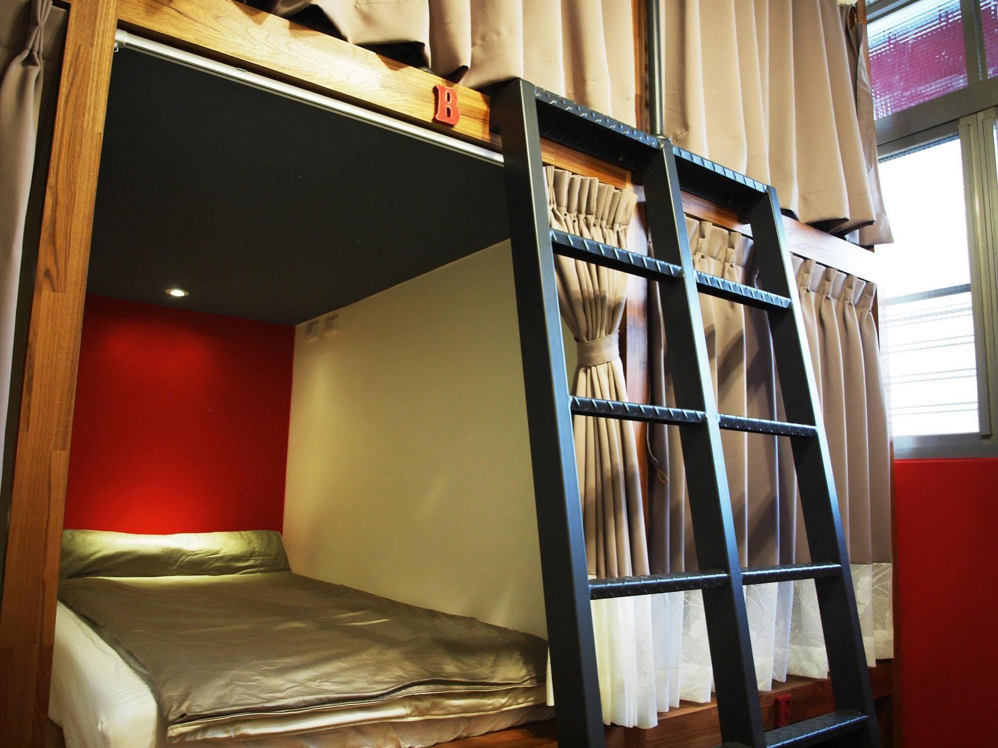Knock Knock Hostel Kaohsiung Eksteriør billede