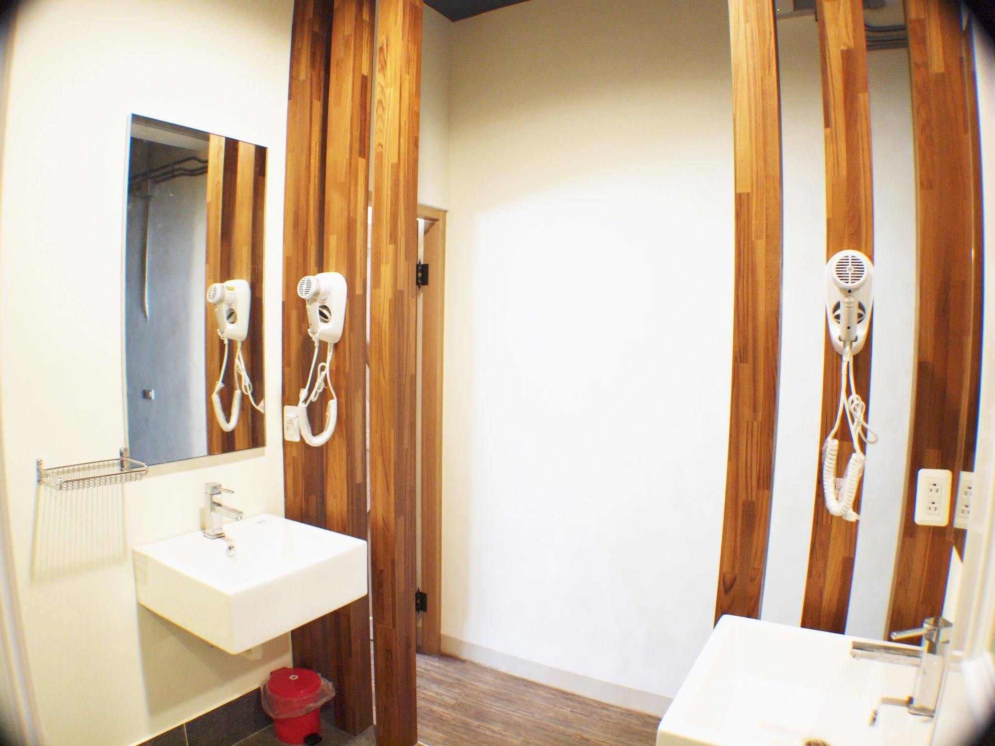 Knock Knock Hostel Kaohsiung Eksteriør billede